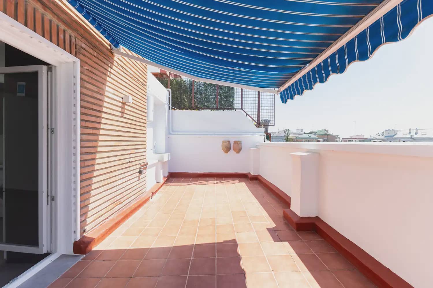2 makuuhuone Kattohuoneisto vuokrattavana paikassa Valencia kaupunki - 1 800 € (Ref: 9898242)