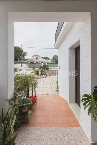 4 bedroom Villa for sale in La Cañada, Paterna with pool garage - € 650,000 (Ref: 9898243)