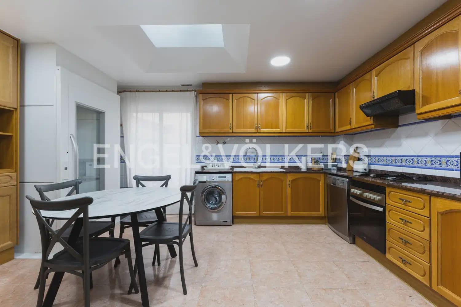 3 quarto Moradia em Banda para arrendar em Valencia cidade com garagem - 2 000 € (Ref: 9898245)