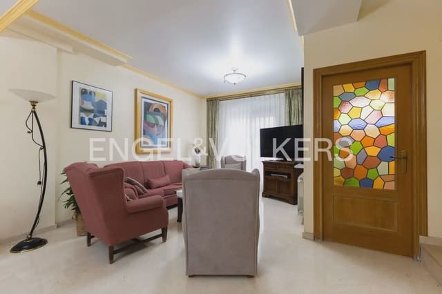 3 slaapkamer Rijtjeshuis te huur in Benimaclet, Valencia stad met garage - € 2.000 (Ref: 9898245)