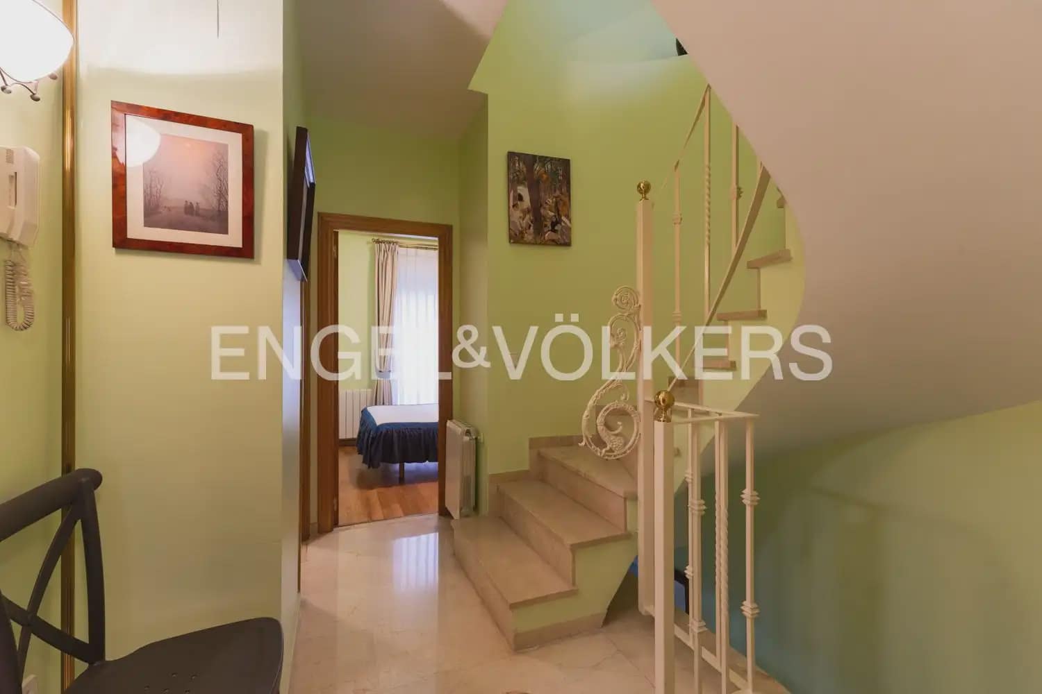 3 quarto Moradia em Banda para arrendar em Valencia cidade com garagem - 2 000 € (Ref: 9898245)
