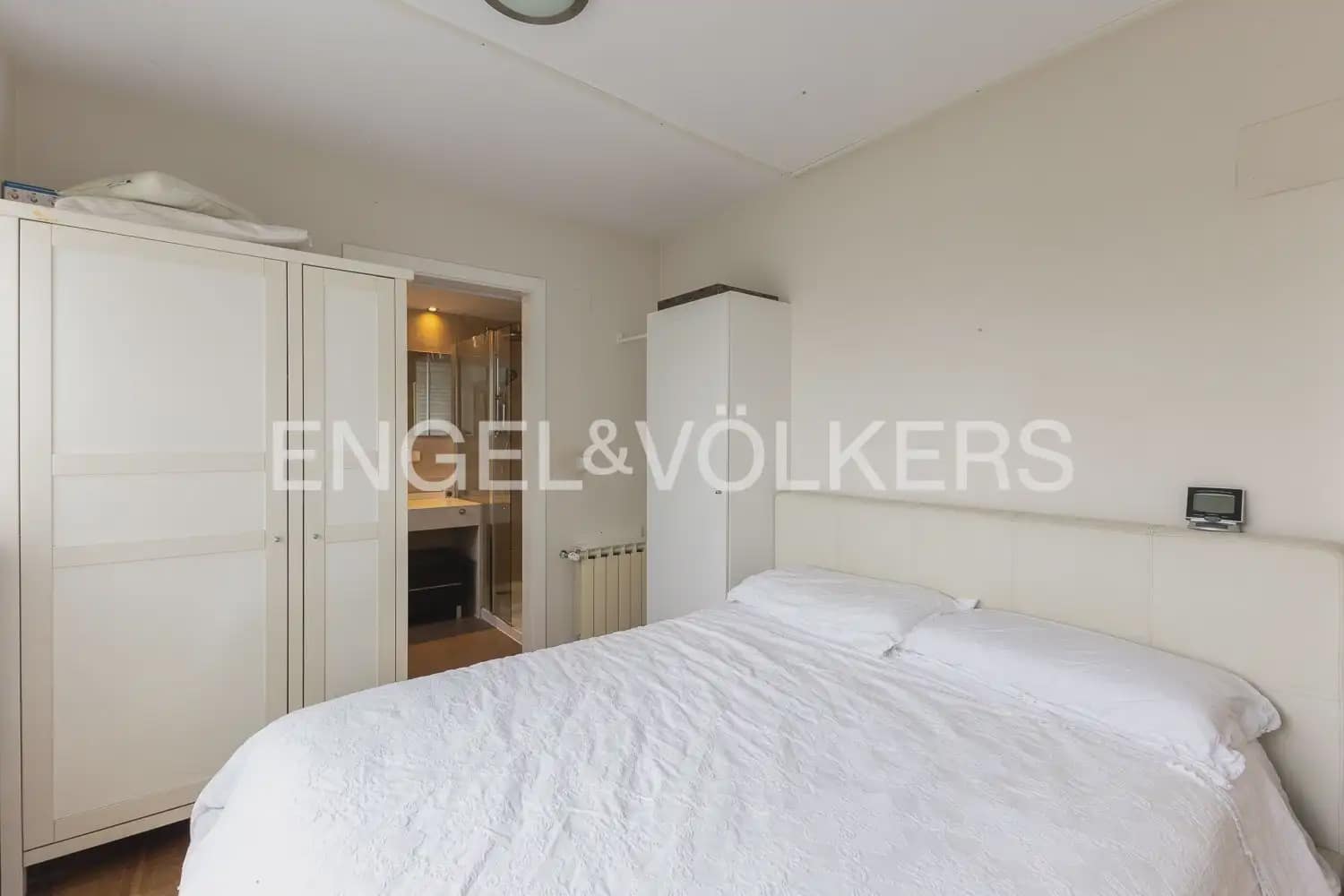 Ático de 3 habitaciones en València ciudad en venta con piscina garaje - 730.000 € (Ref: 9898247)