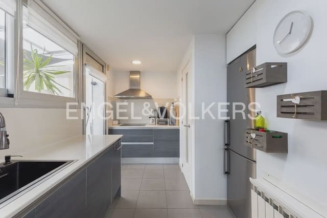 Ático de 3 habitaciones en Ciutat de les Arts i de les Ciencies, València ciudad en venta con piscina garaje - 730.000 € (Ref: 9898247)