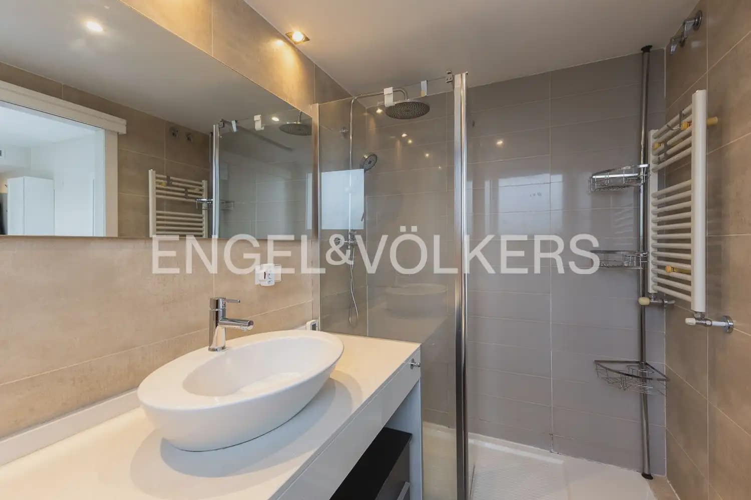 Ático de 3 habitaciones en València ciudad en venta con piscina garaje - 730.000 € (Ref: 9898247)