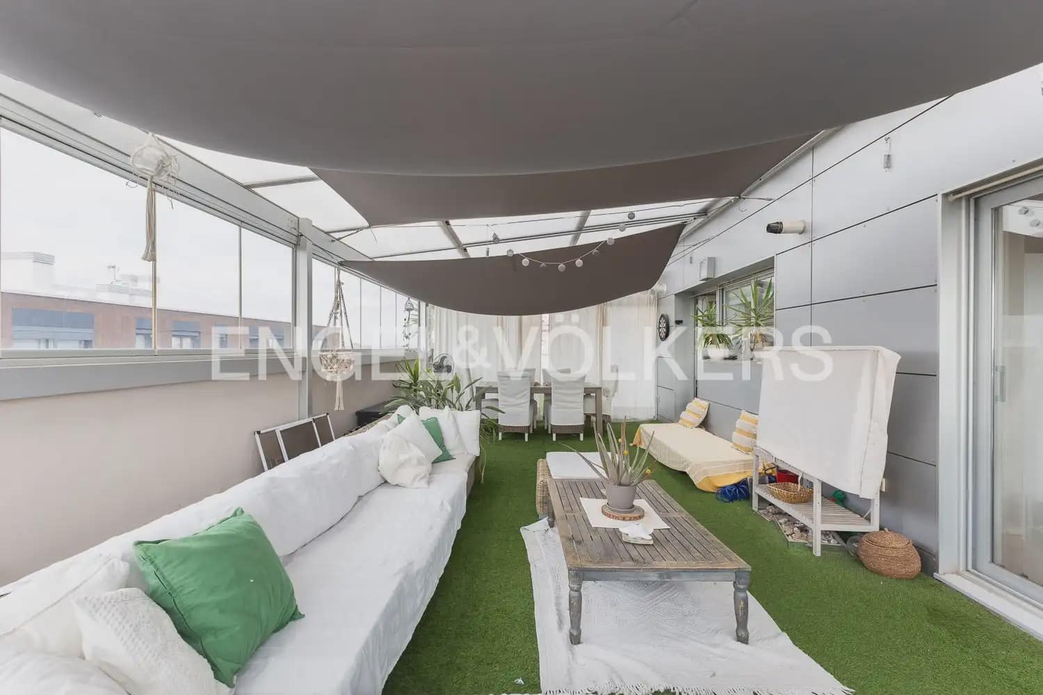 Ático de 3 habitaciones en València ciudad en venta con piscina garaje - 730.000 € (Ref: 9898247)