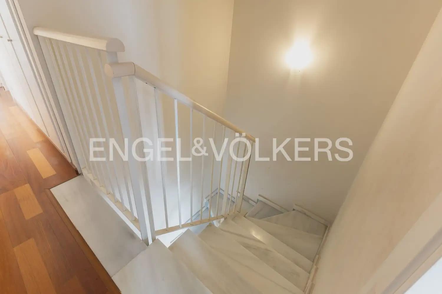 Ático de 3 habitaciones en València ciudad en venta con piscina garaje - 730.000 € (Ref: 9898247)