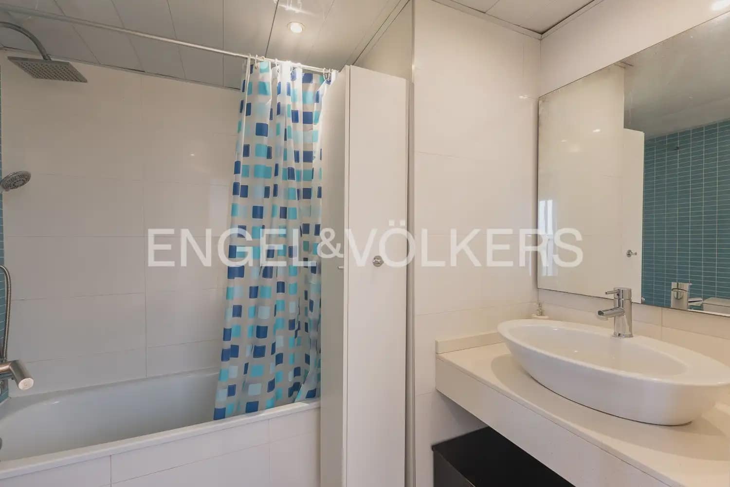 Ático de 3 habitaciones en València ciudad en venta con piscina garaje - 730.000 € (Ref: 9898247)