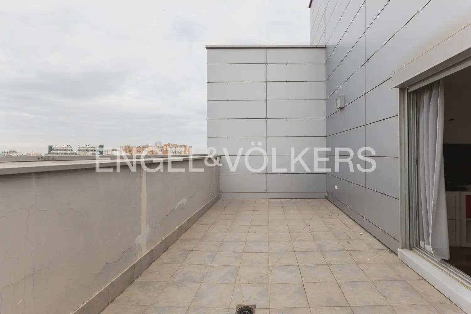 Ático de 3 habitaciones en València ciudad en venta con piscina garaje - 730.000 € (Ref: 9898247)