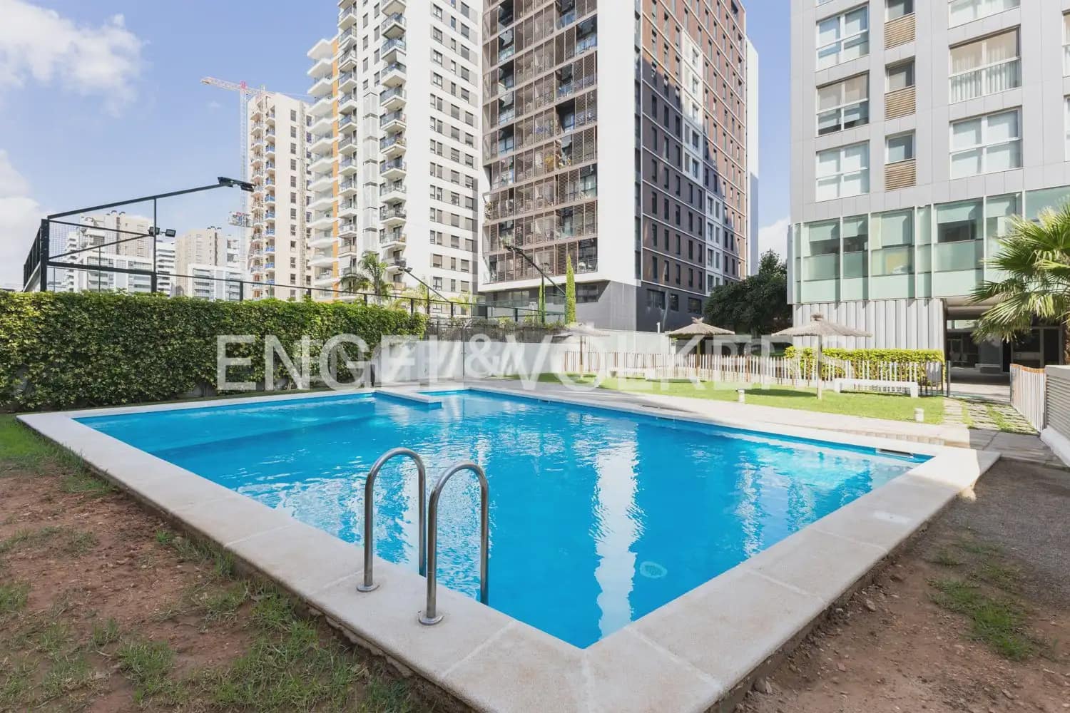 Ático de 3 habitaciones en València ciudad en venta con piscina garaje - 730.000 € (Ref: 9898247)