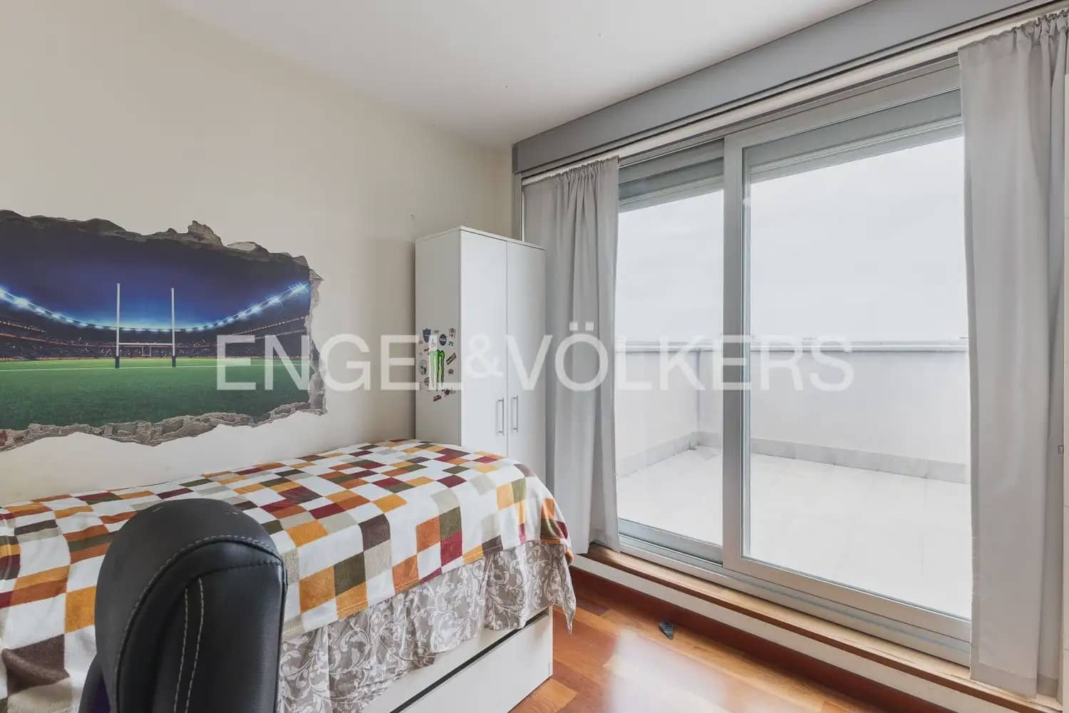 Ático de 3 habitaciones en València ciudad en venta con piscina garaje - 730.000 € (Ref: 9898247)