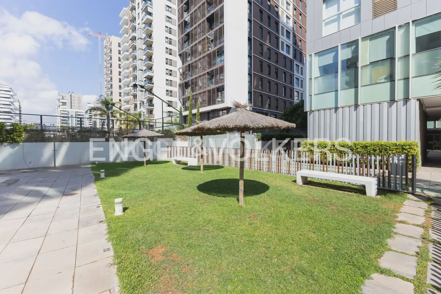 Ático de 3 habitaciones en València ciudad en venta con piscina garaje - 730.000 € (Ref: 9898247)