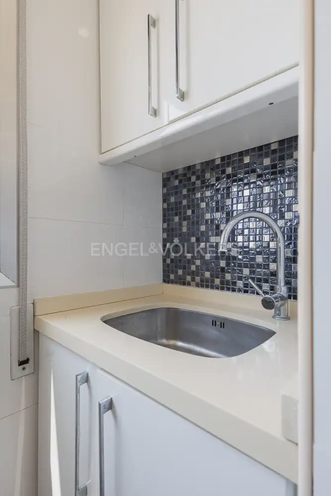 Apartamento de 4 habitaciones en València ciudad en alquiler - 2.000 € (Ref: 9898248)