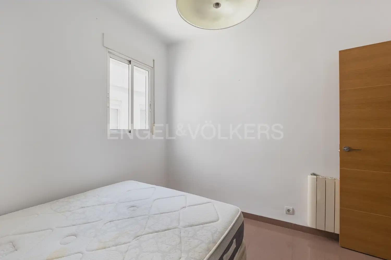 Apartamento de 4 habitaciones en València ciudad en alquiler - 2.000 € (Ref: 9898248)