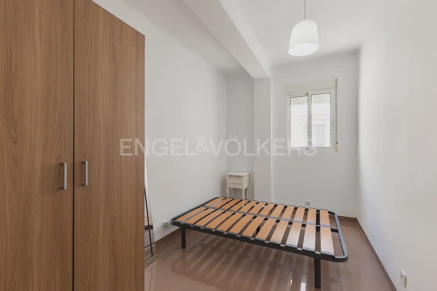 Apartamento de 4 habitaciones en València ciudad en alquiler - 2.000 € (Ref: 9898248)