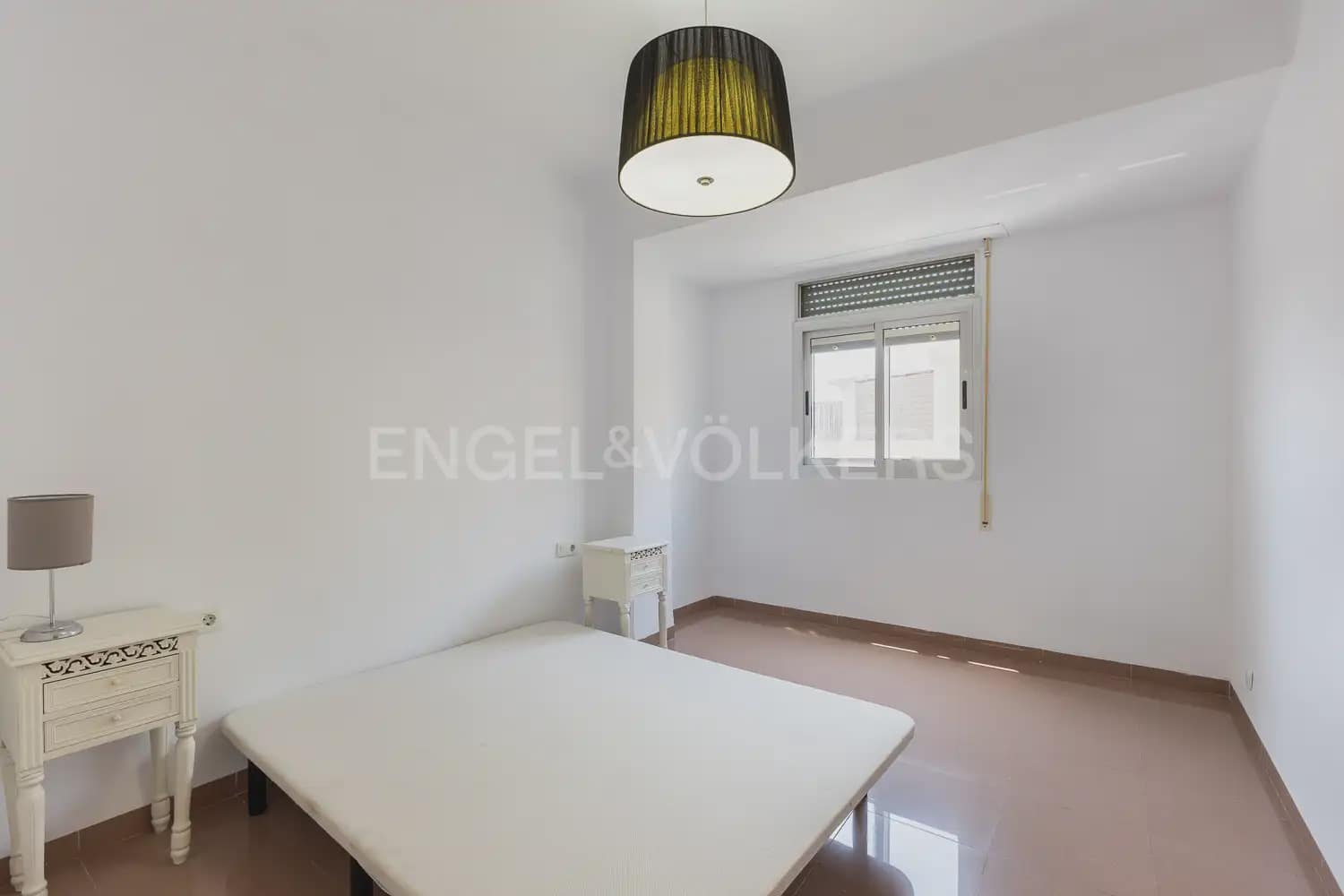 Apartamento de 4 habitaciones en València ciudad en alquiler - 2.000 € (Ref: 9898248)