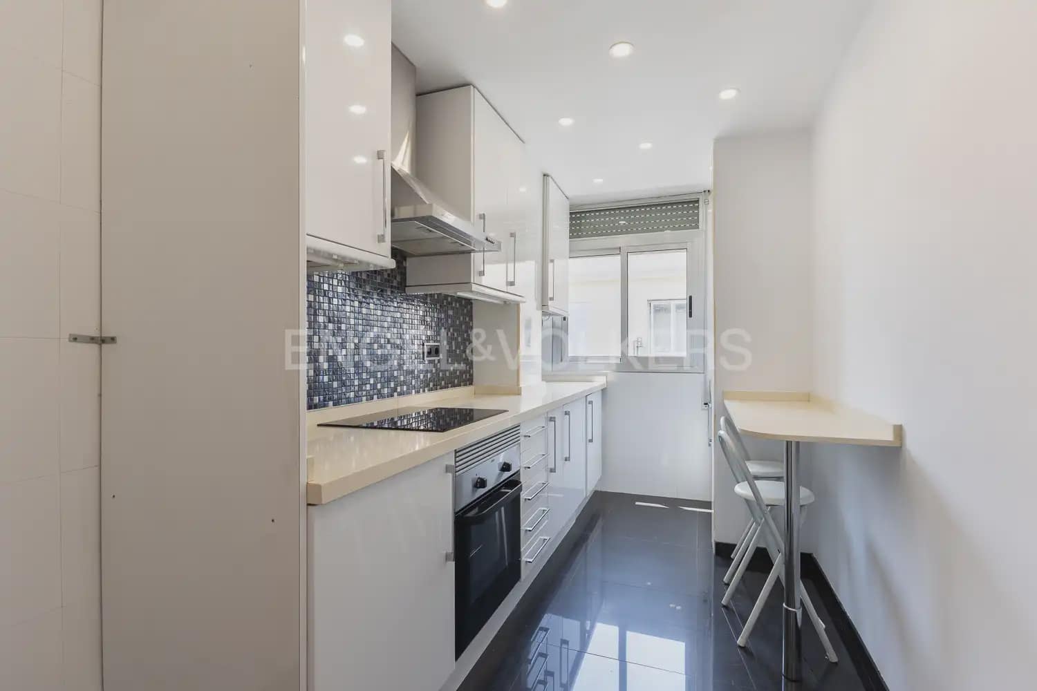 Apartamento de 4 habitaciones en València ciudad en alquiler - 2.000 € (Ref: 9898248)