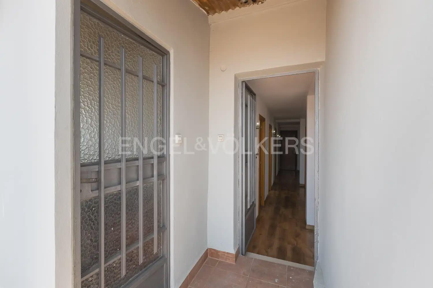 Apartamento de 4 habitaciones en València ciudad en alquiler - 2.000 € (Ref: 9898248)