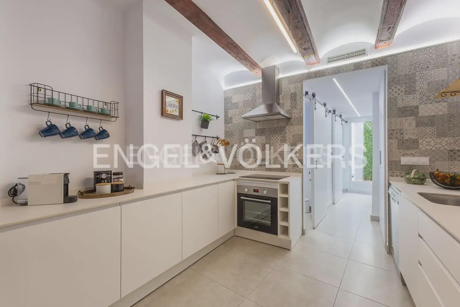 1 bedroom Apartment for rent in Valencia city - € 1,300 (Ref: 9898253)
