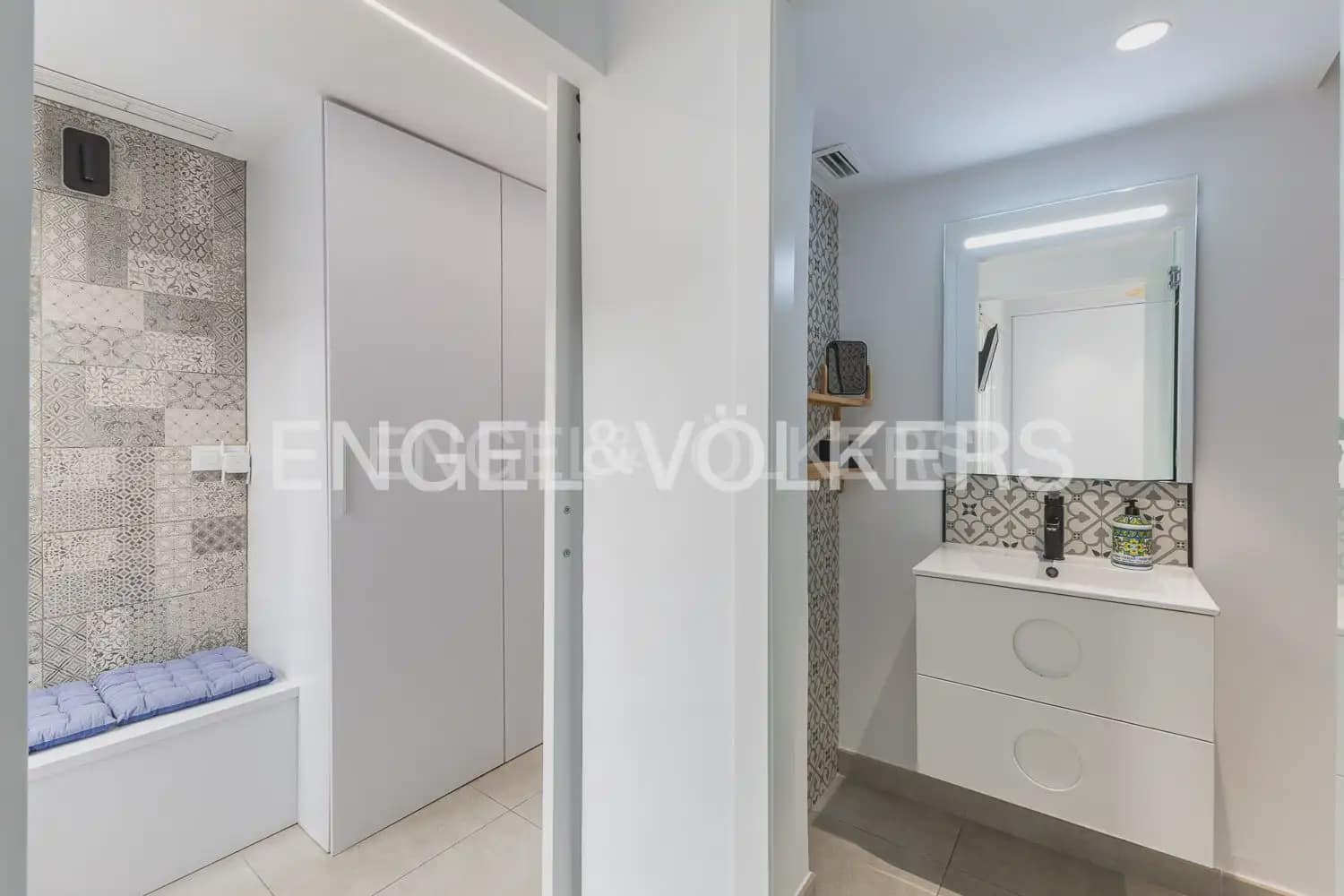 1 bedroom Apartment for rent in Valencia city - € 1,300 (Ref: 9898253)