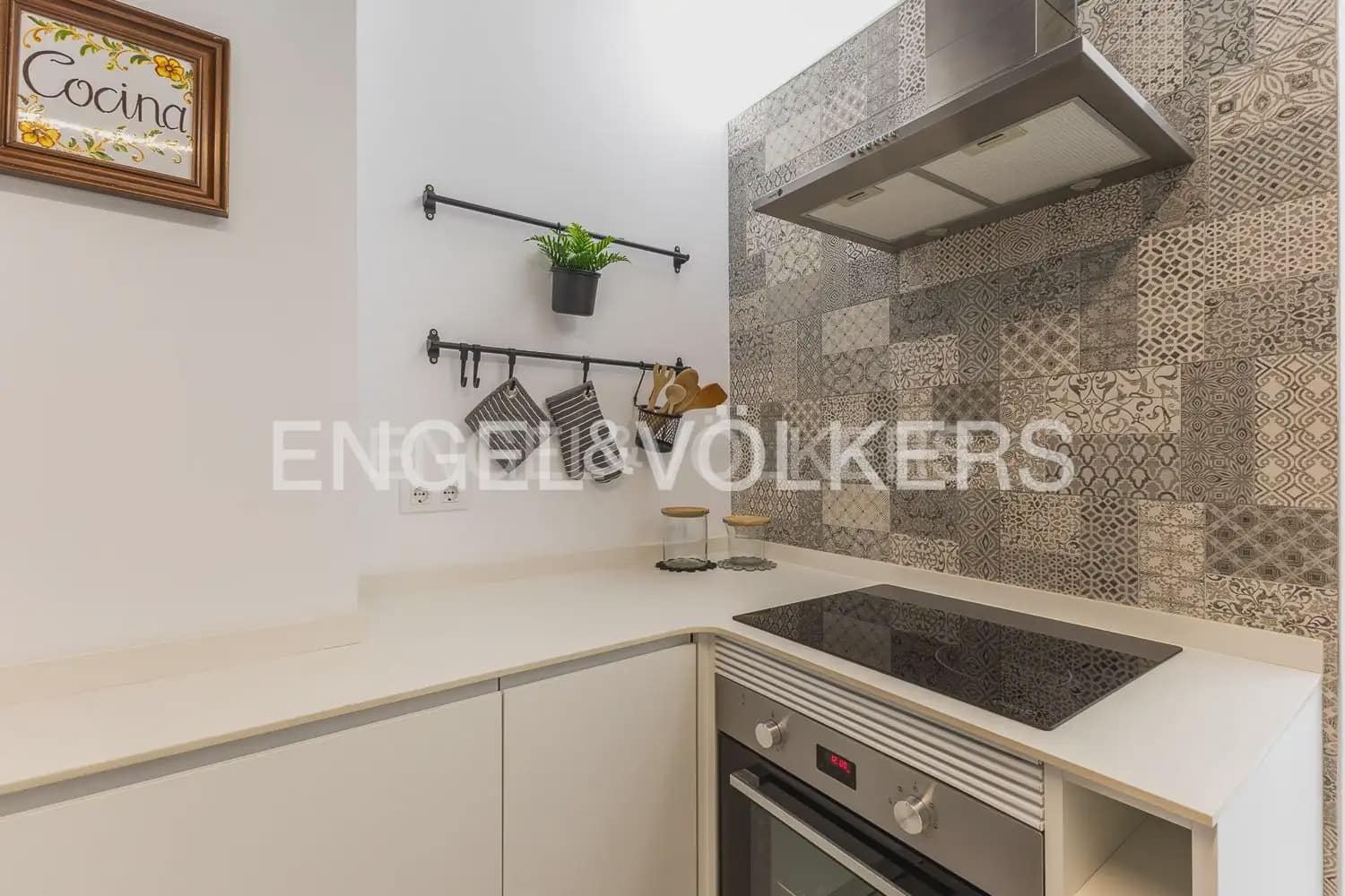 1 bedroom Apartment for rent in Valencia city - € 1,300 (Ref: 9898253)