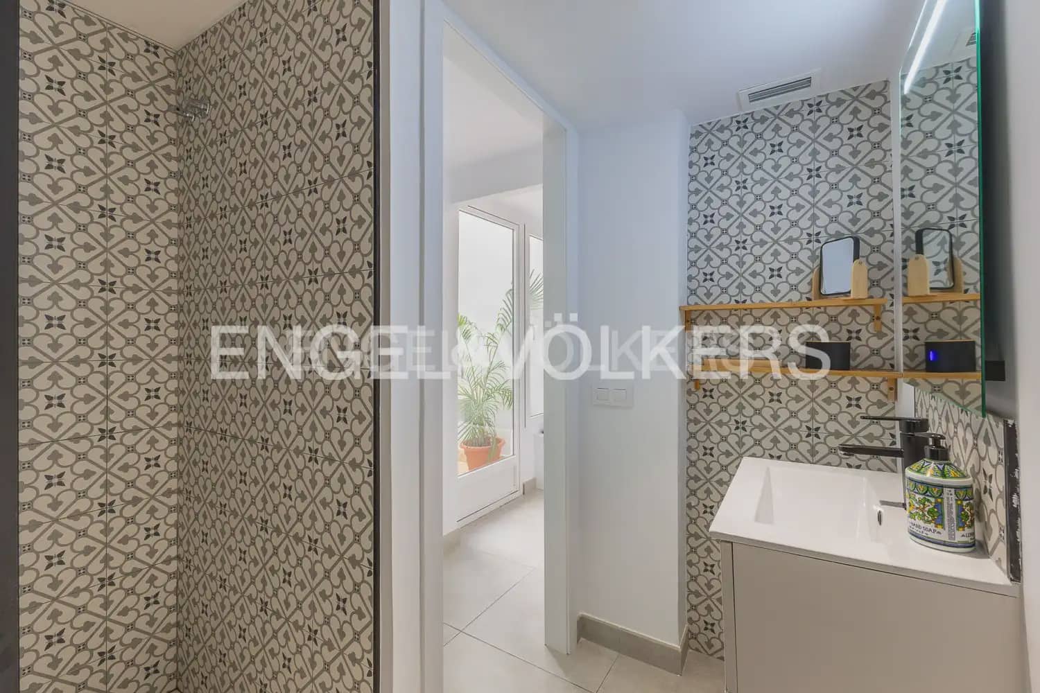 1 bedroom Apartment for rent in Valencia city - € 1,300 (Ref: 9898253)