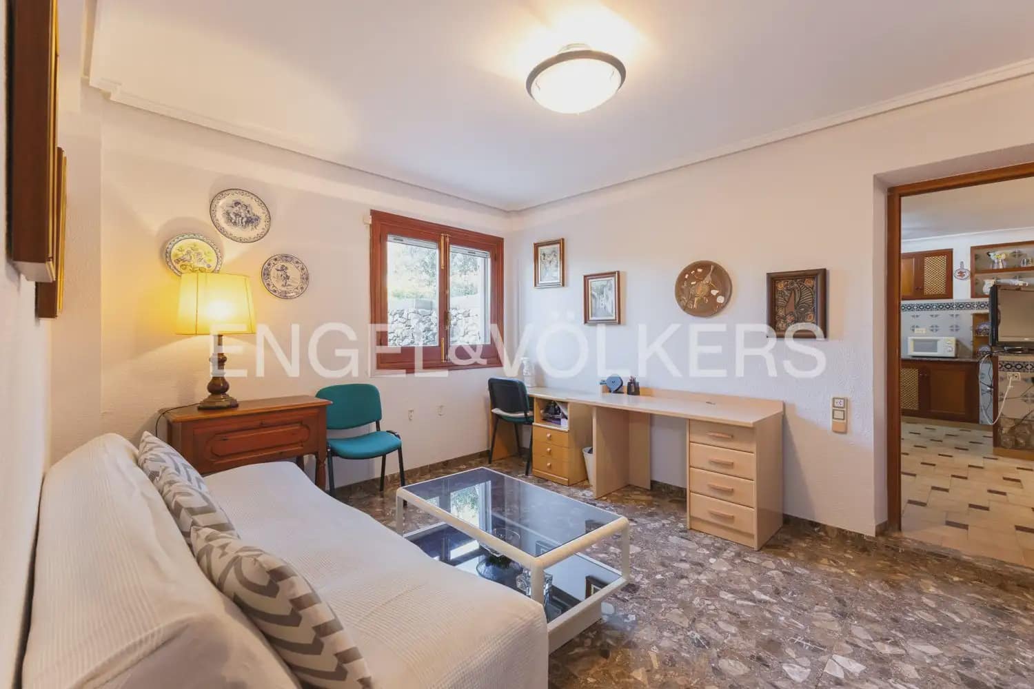 5 bedroom Villa for sale in Pedralba with pool garage - € 589,900 (Ref: 9898254)