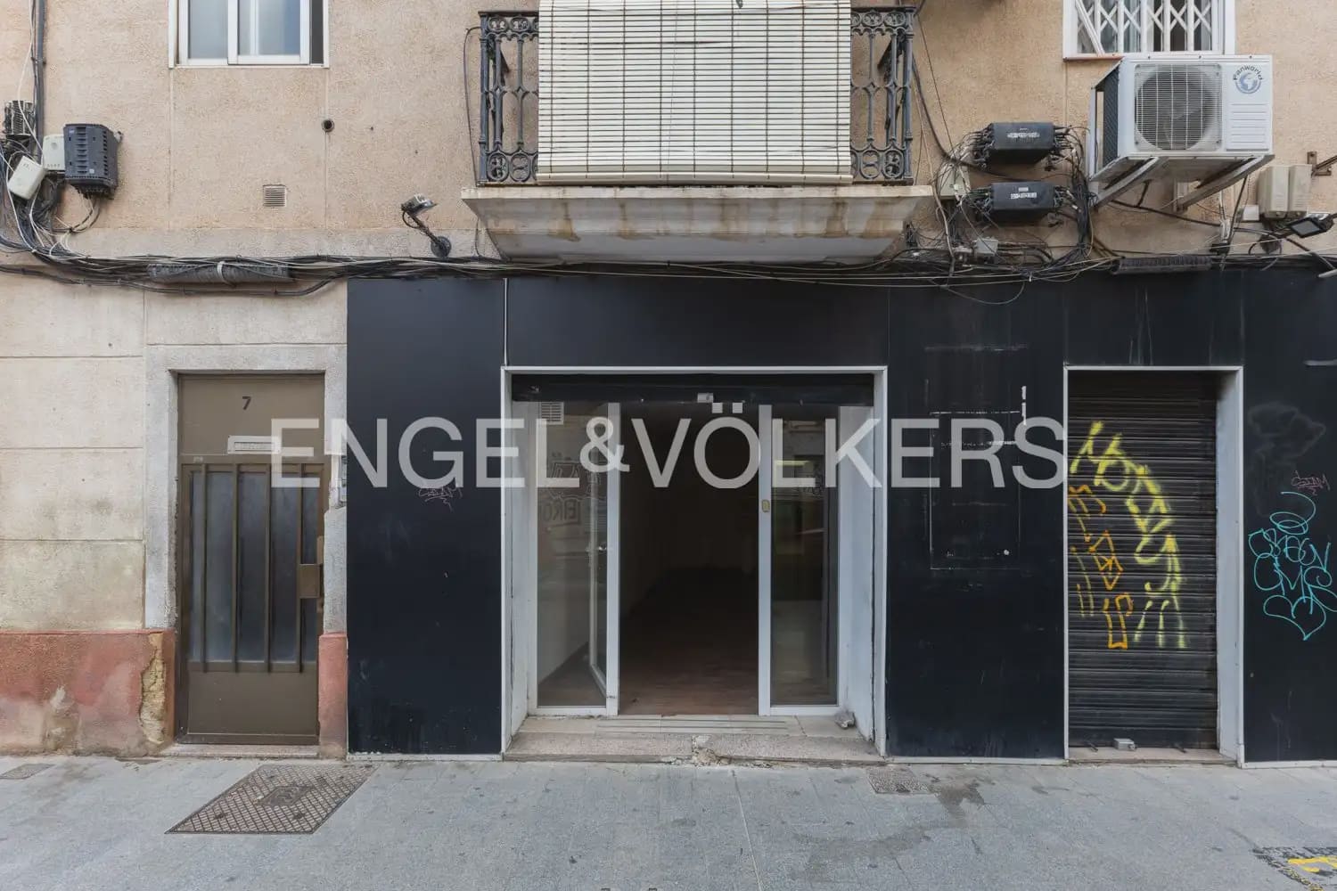 Byggetomt til salgs i Valencia by - € 1 500 000 (Ref: 9898255)