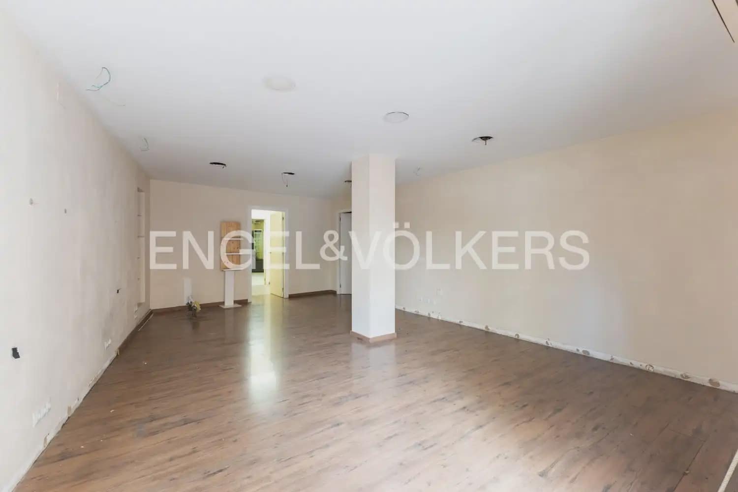 Byggetomt til salgs i Valencia by - € 1 500 000 (Ref: 9898255)