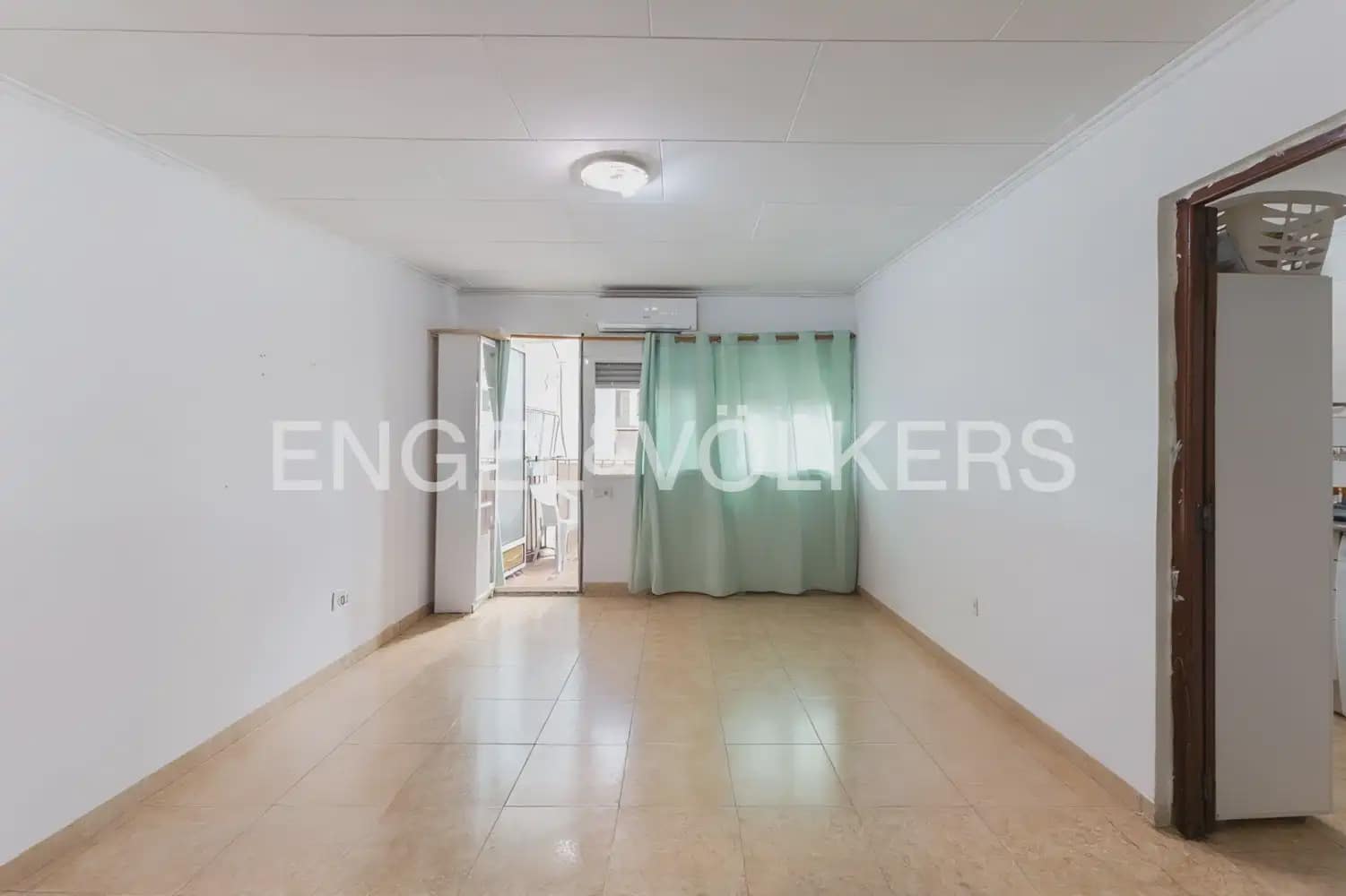 Byggetomt til salgs i Valencia by - € 1 500 000 (Ref: 9898255)