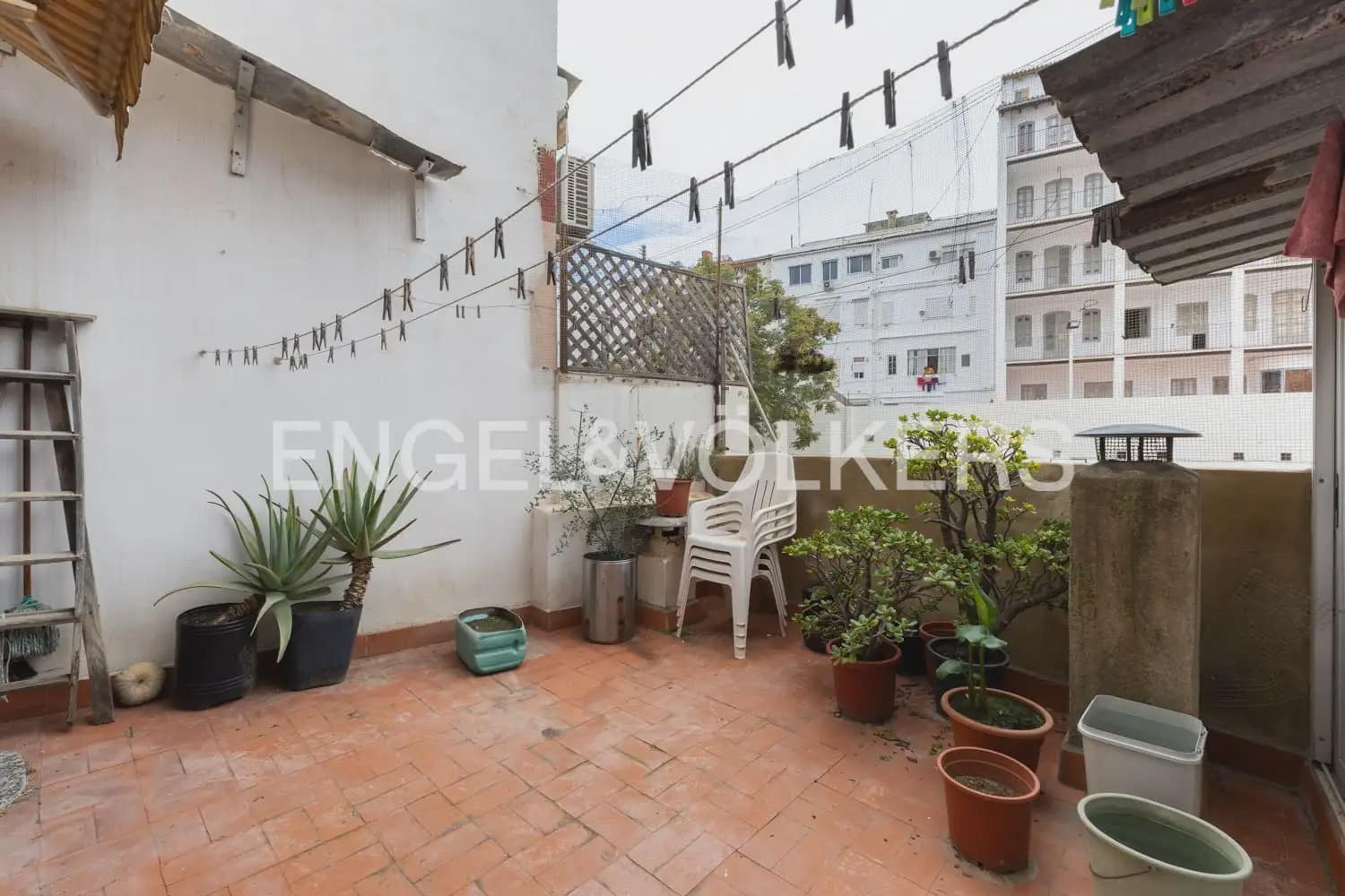 Byggetomt til salgs i Valencia by - € 1 500 000 (Ref: 9898255)