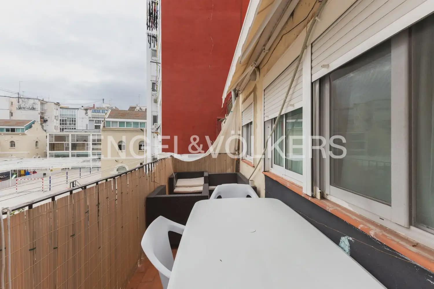 Byggetomt til salgs i Valencia by - € 1 500 000 (Ref: 9898255)