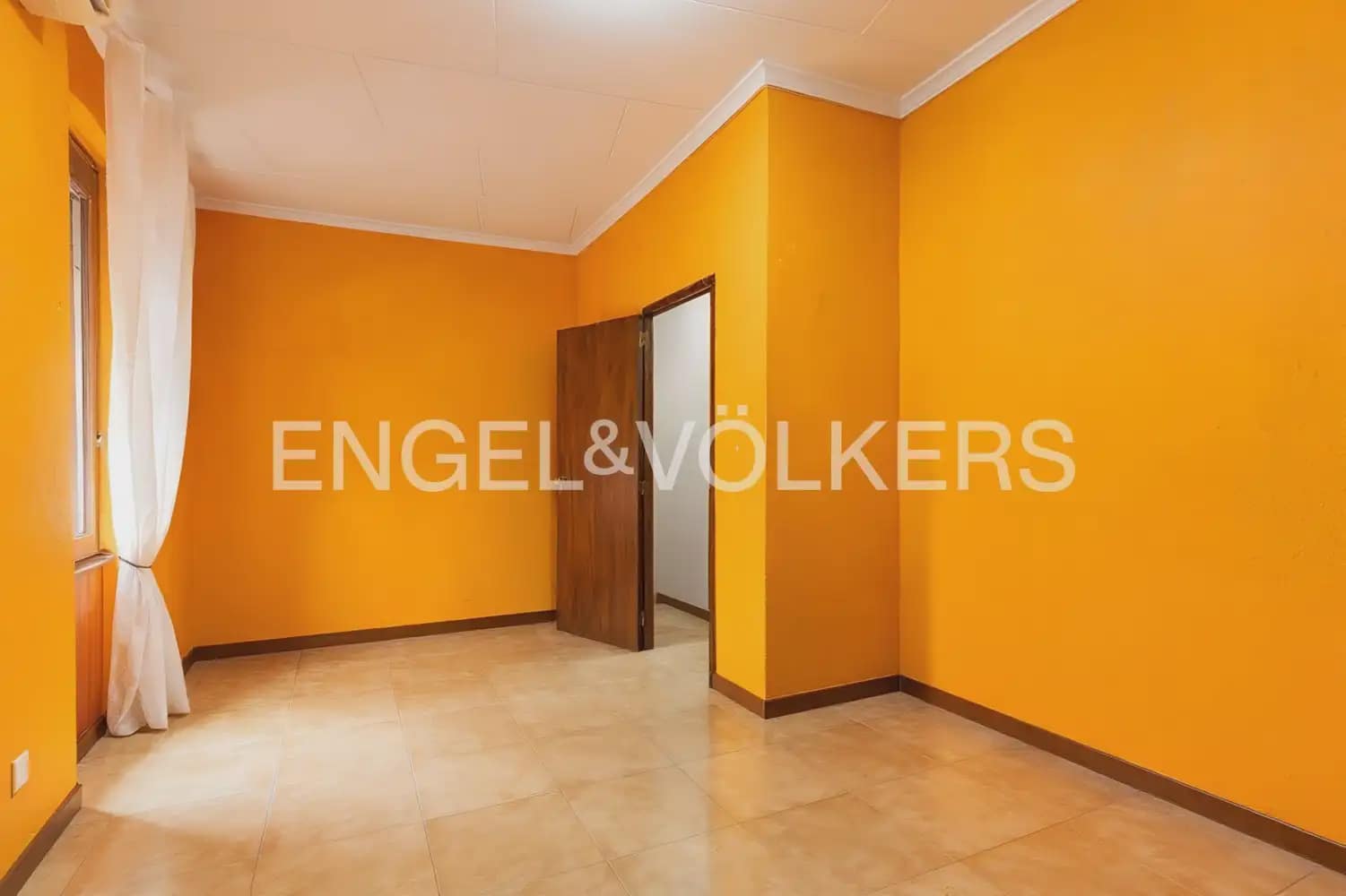 Byggetomt til salgs i Valencia by - € 1 500 000 (Ref: 9898255)