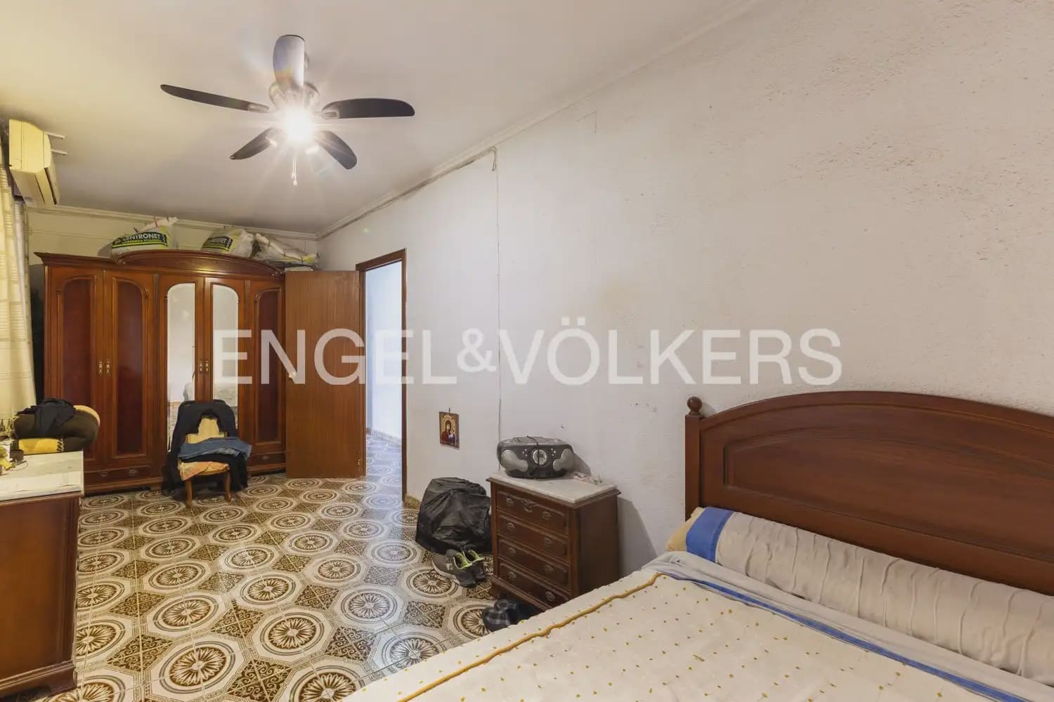 Byggetomt til salgs i Valencia by - € 1 500 000 (Ref: 9898255)