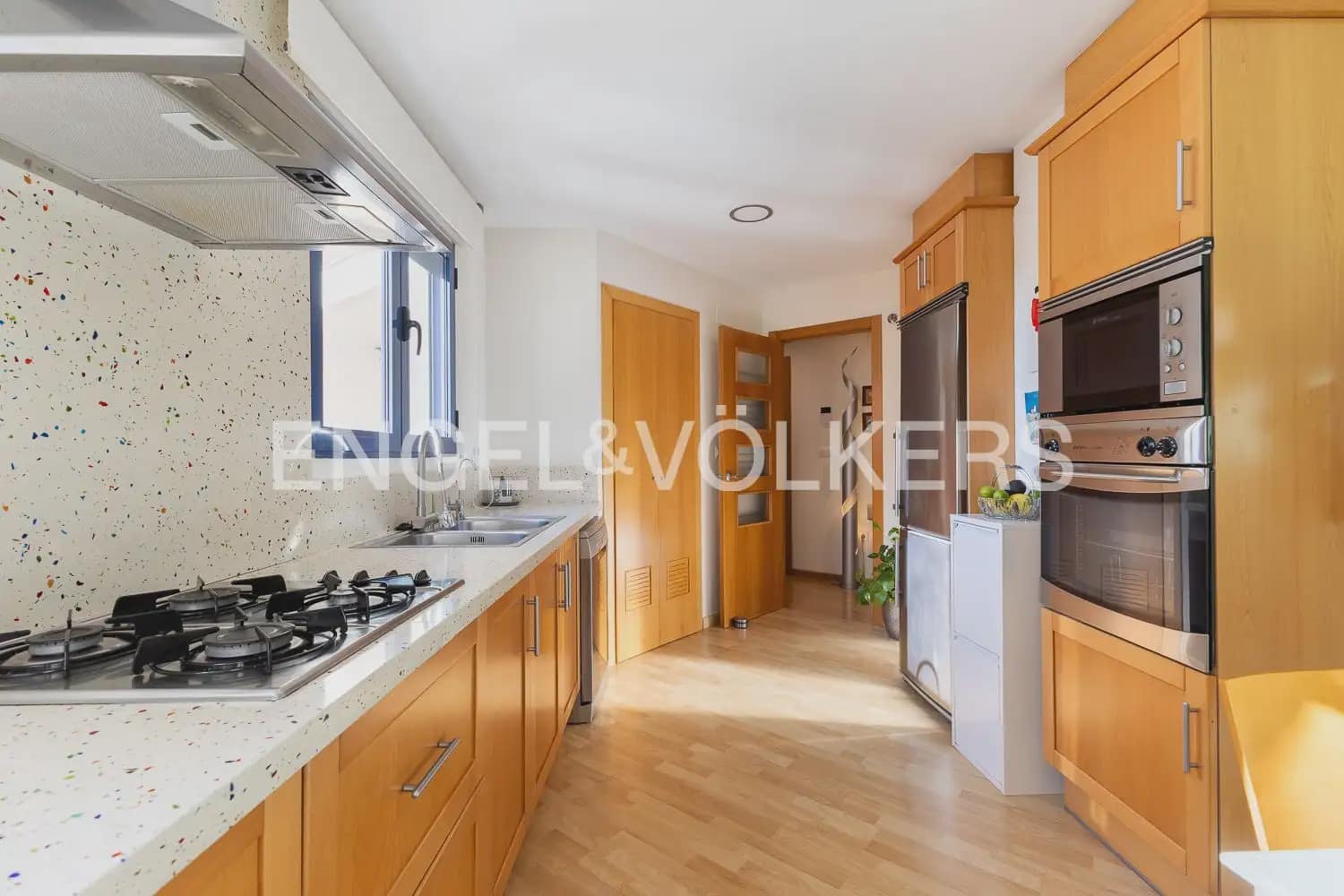 2 sovrum Takvåning till salu i Valencia stad med garage - 850 000 € (Ref: 9898256)