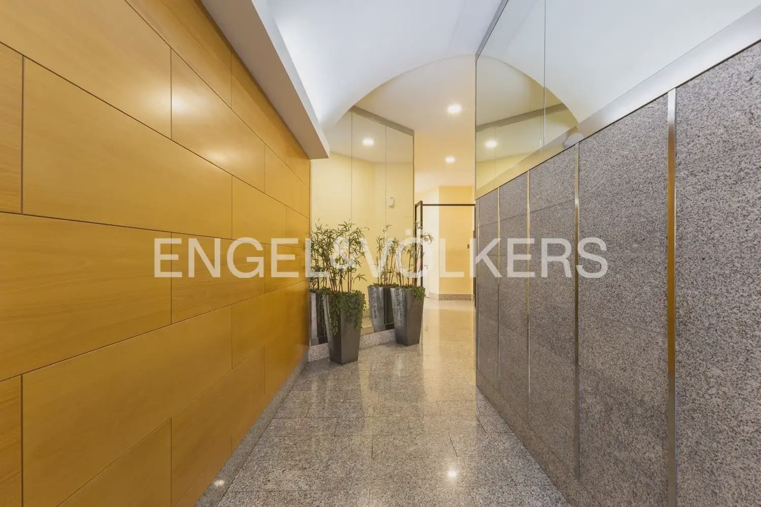 2 sovrum Takvåning till salu i Valencia stad med garage - 850 000 € (Ref: 9898256)