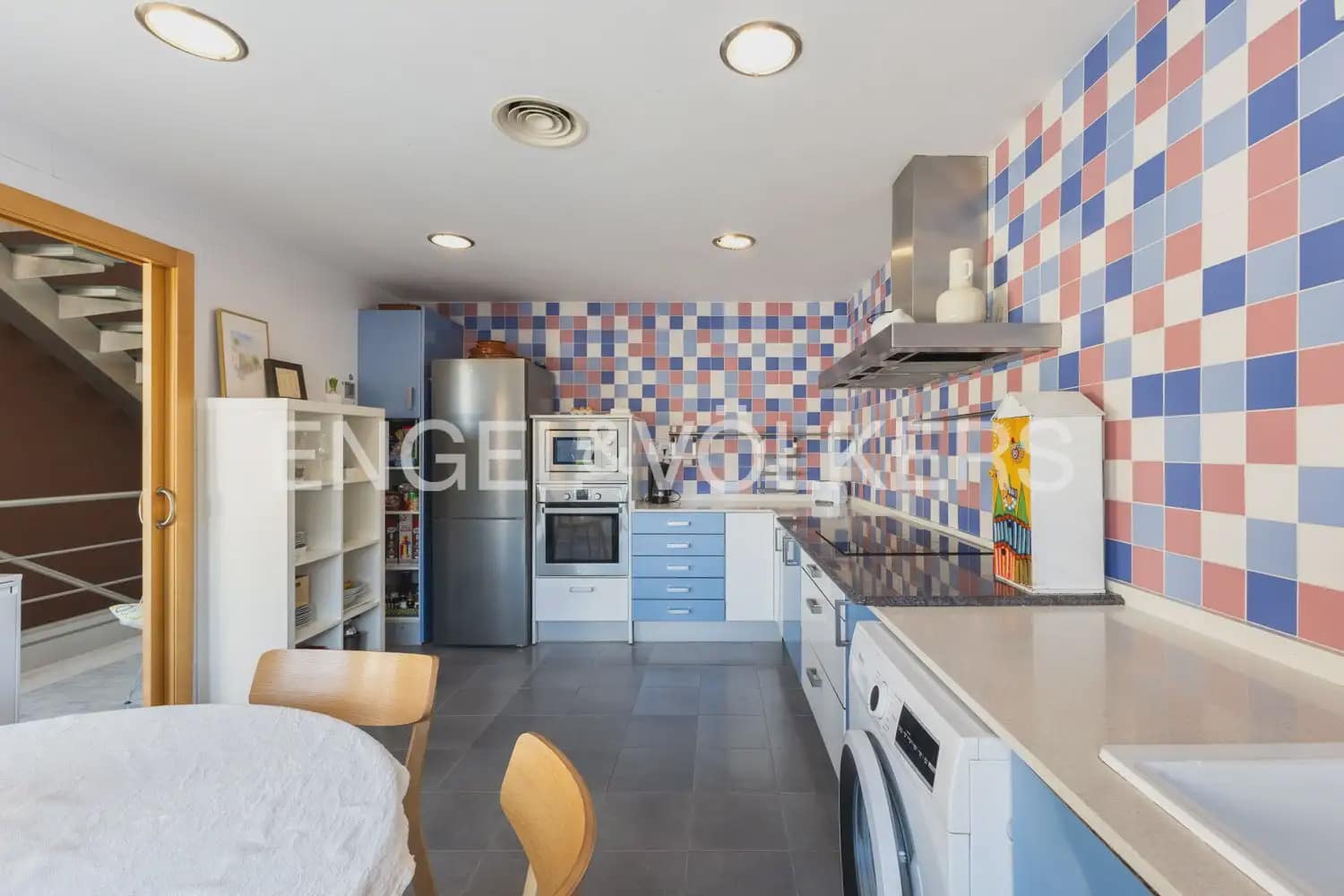 4 bedroom Villa for sale in Benisano with pool garage - € 499,000 (Ref: 9898257)