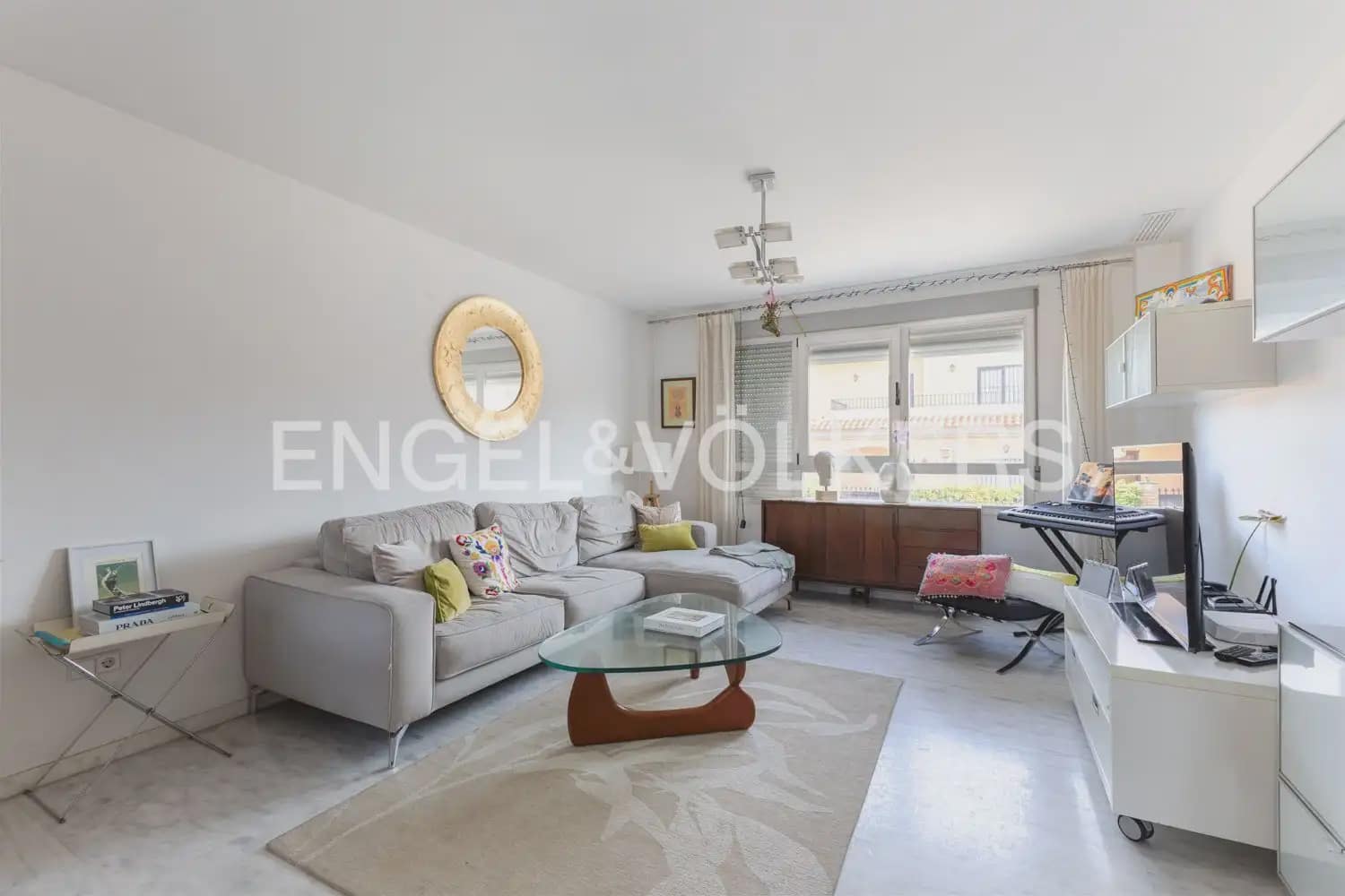 4 bedroom Villa for sale in Benisano with pool garage - € 499,000 (Ref: 9898257)