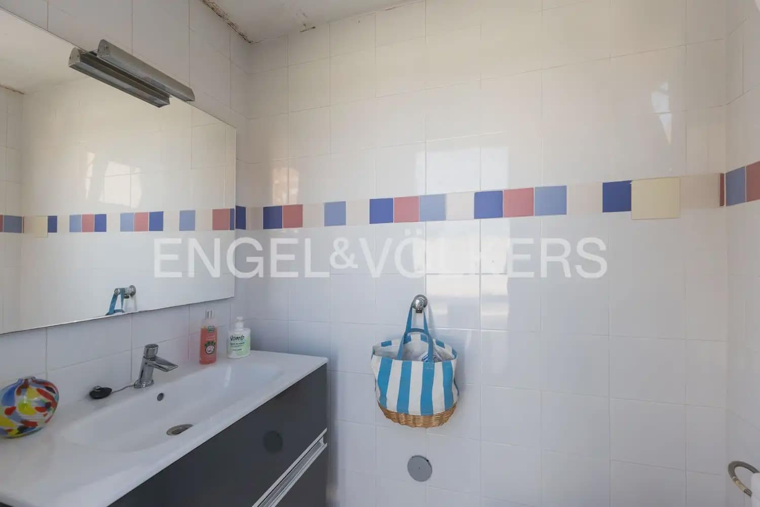 4 bedroom Villa for sale in Benisano with pool garage - € 499,000 (Ref: 9898257)