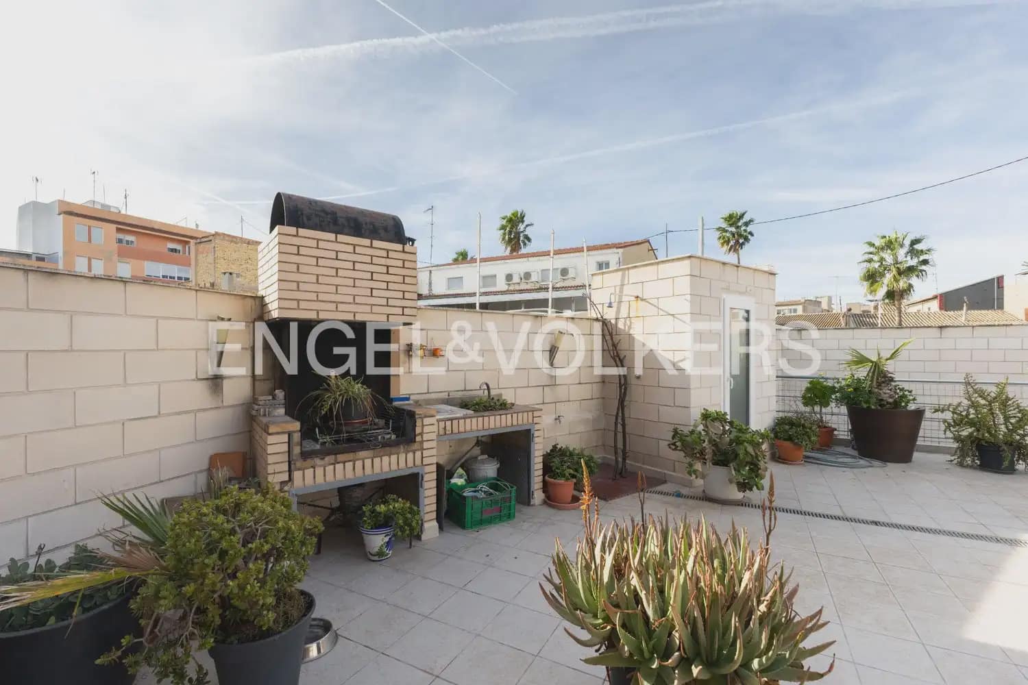 4 bedroom Villa for sale in Benisano with pool garage - € 499,000 (Ref: 9898257)