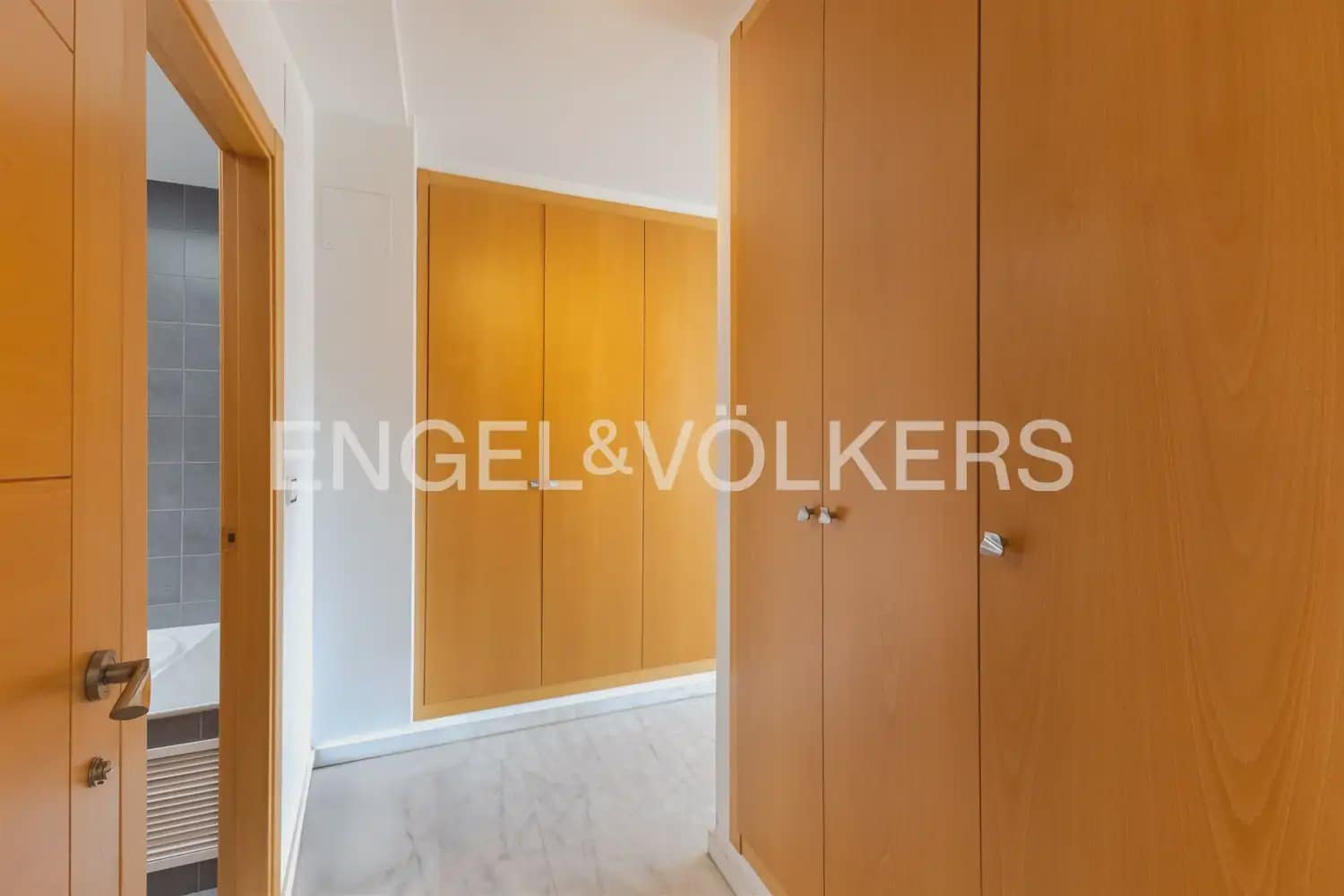 4 bedroom Villa for sale in Benisano with pool garage - € 499,000 (Ref: 9898257)