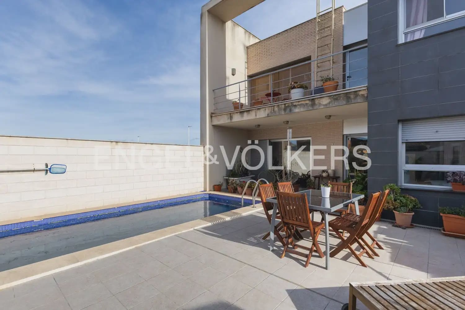 4 bedroom Villa for sale in Benisano with pool garage - € 499,000 (Ref: 9898257)