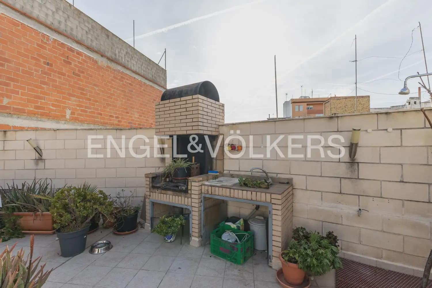 4 bedroom Villa for sale in Benisano with pool garage - € 499,000 (Ref: 9898257)
