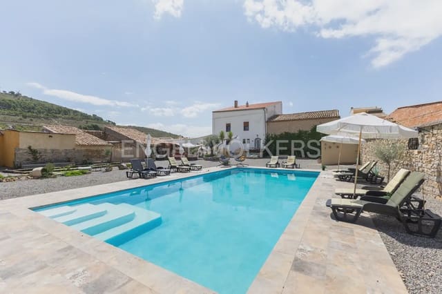 8 bedroom Finca/Country House for sale in Alcublas with pool garage - € 595,000 (Ref: 9898258)