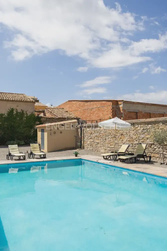 8 bedroom Finca/Country House for sale in Alcublas with pool garage - € 595,000 (Ref: 9898258)