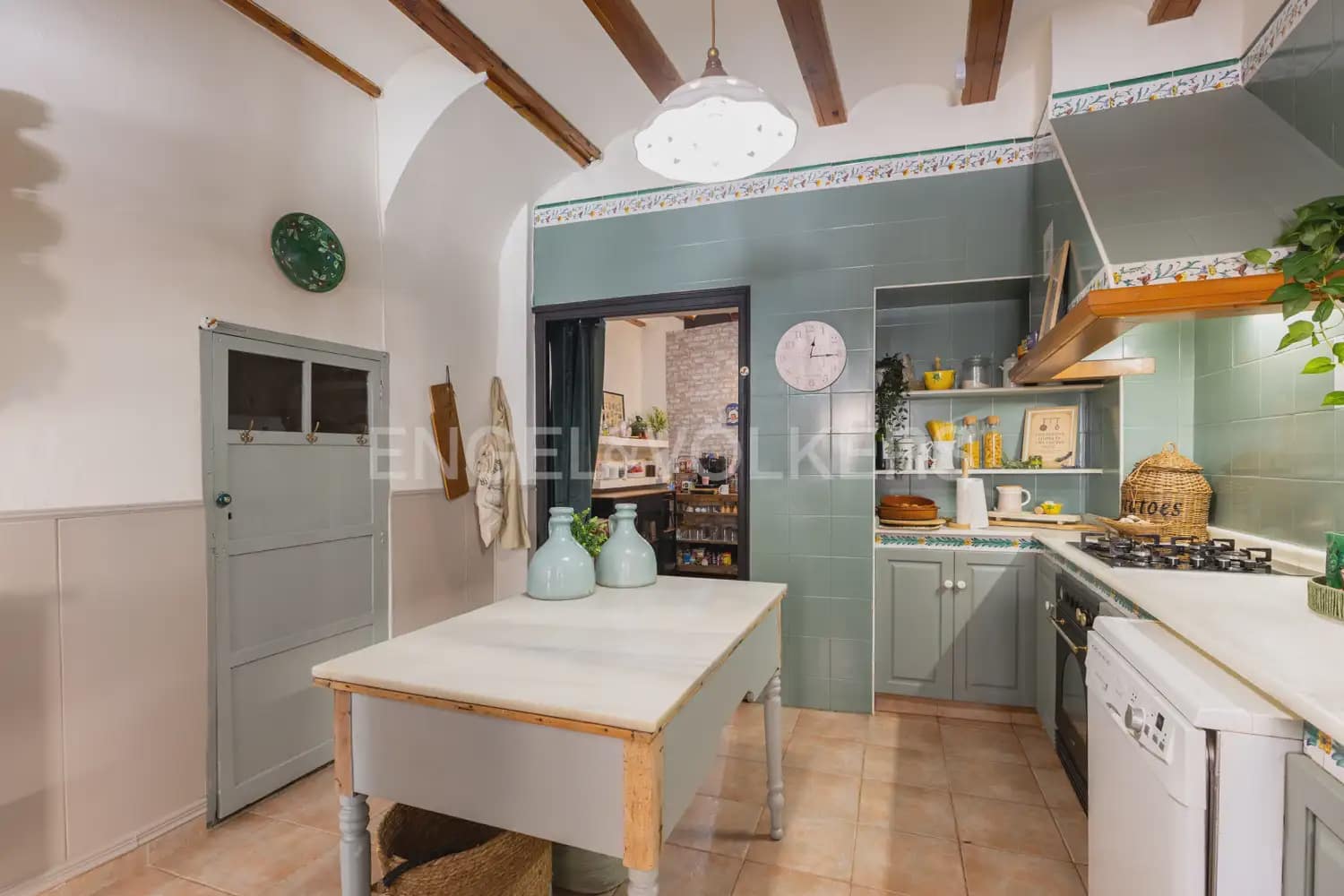 8 bedroom Finca/Country House for sale in Alcublas with pool garage - € 595,000 (Ref: 9898258)