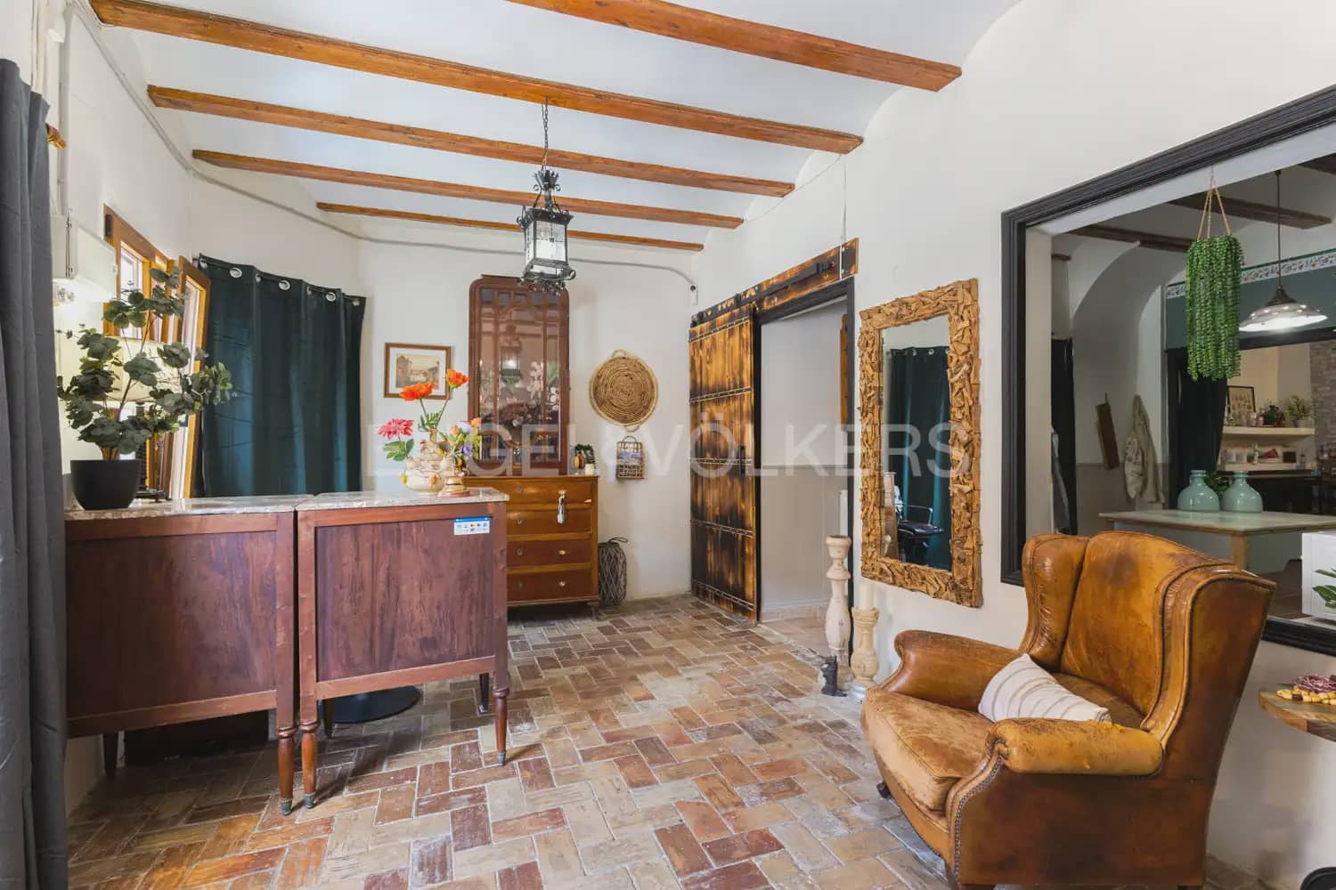 8 bedroom Finca/Country House for sale in Alcublas with pool garage - € 595,000 (Ref: 9898258)