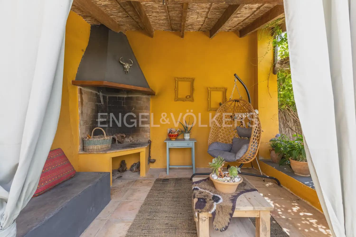 8 bedroom Finca/Country House for sale in Alcublas with pool garage - € 595,000 (Ref: 9898258)