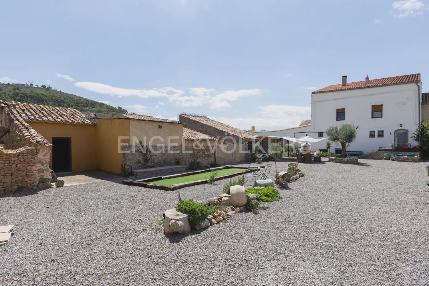 8 bedroom Finca/Country House for sale in Alcublas with pool garage - € 595,000 (Ref: 9898258)