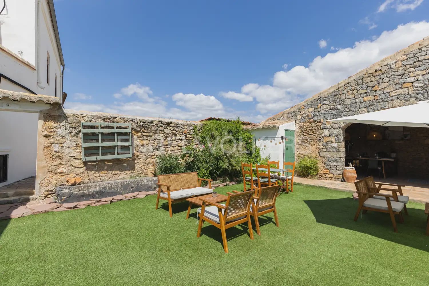 8 bedroom Finca/Country House for sale in Alcublas with pool garage - € 595,000 (Ref: 9898258)