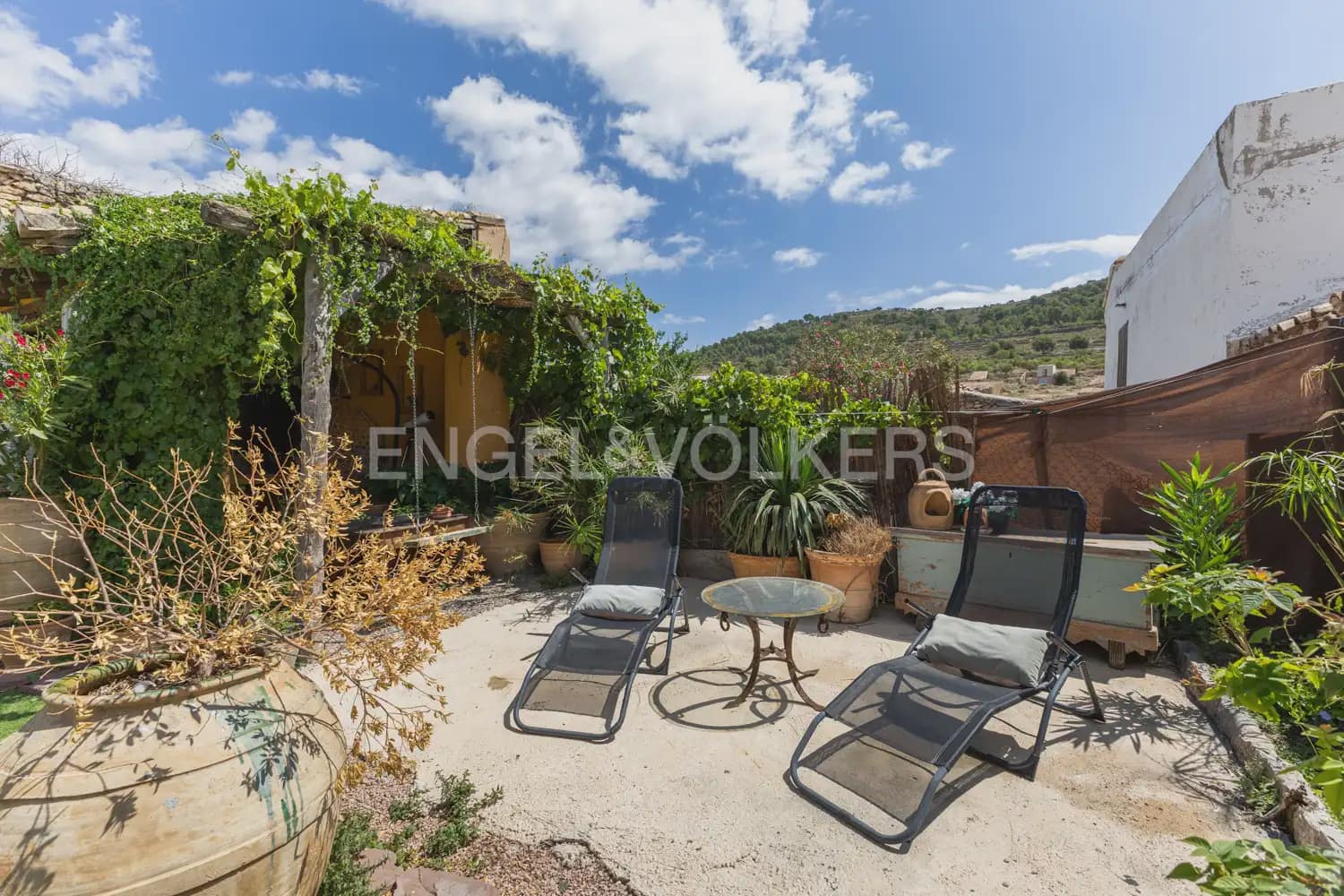 8 bedroom Finca/Country House for sale in Alcublas with pool garage - € 595,000 (Ref: 9898258)